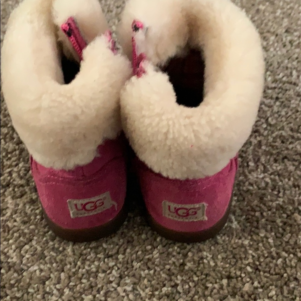 Ugg
